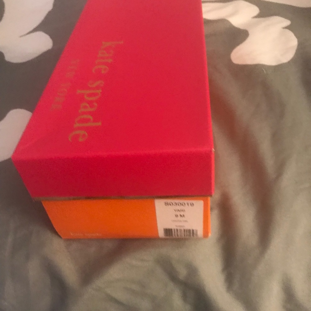 Jelly sandals never worn